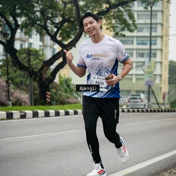 Runner Photo 8973925