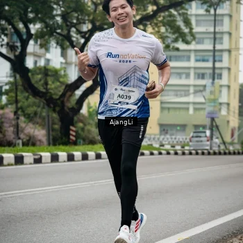 Runner Photo 8973928