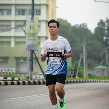 Runner Photo 8973933