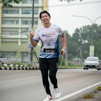 Runner Photo 8973935
