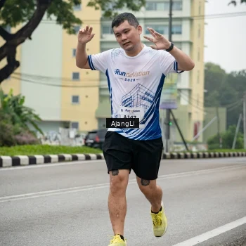 Runner Photo 8973943