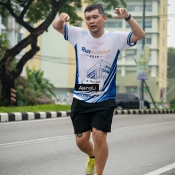 Runner Photo 8973944