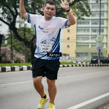 Runner Photo 8973946