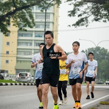 Runner Photo 8973966