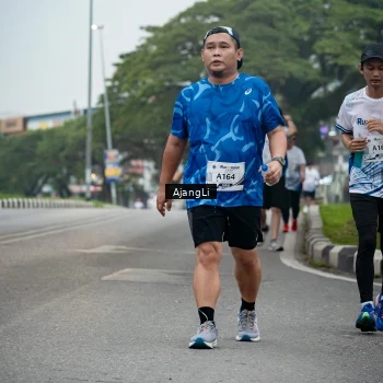 Runner Photo 8973986