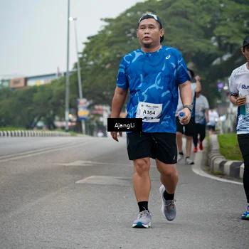 Runner Photo 8973992