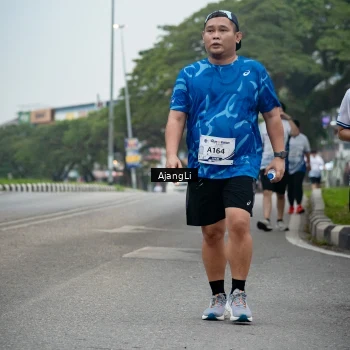 Runner Photo 8973993