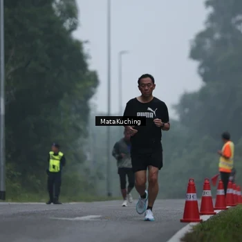 Runner Photo 8974006