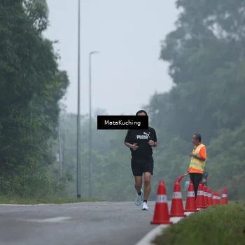 Runner Photo 8974007
