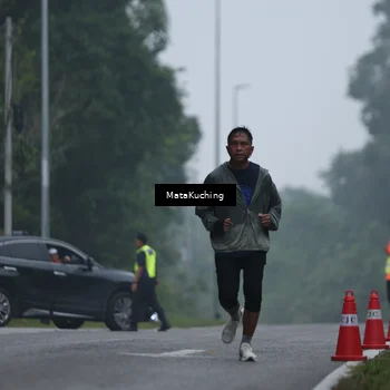 Runner Photo 8974013