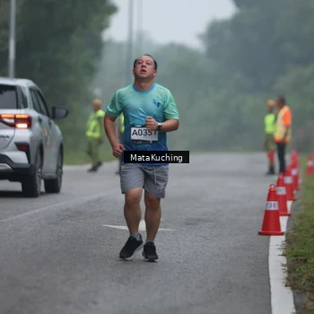 Runner Photo 8974249