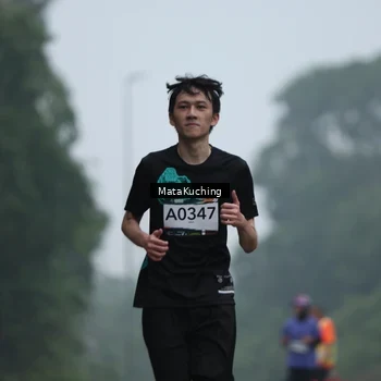 Runner Photo 8974335