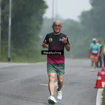 Runner Photo 8974385