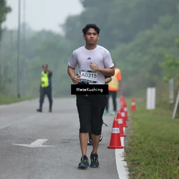 Runner Photo 8974393