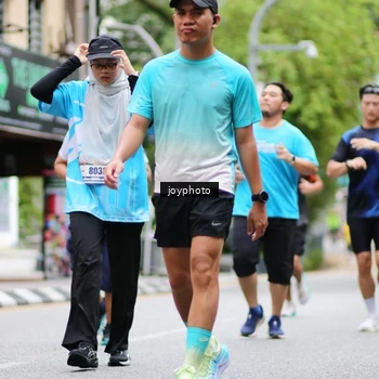 Runner Photo 8974707