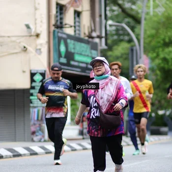 Runner Photo 8974740