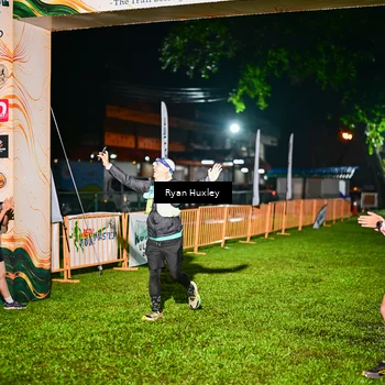 Runner Photo 8974763