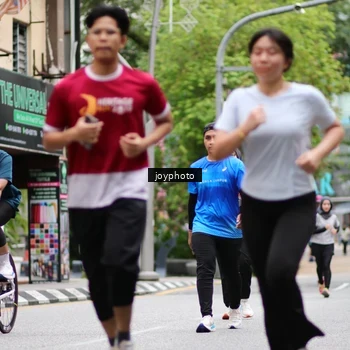 Runner Photo 8974773