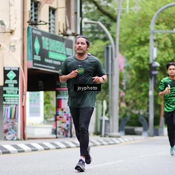 Runner Photo 8974806