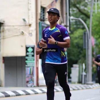 Runner Photo 8974876
