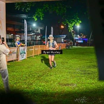 Runner Photo 8974893