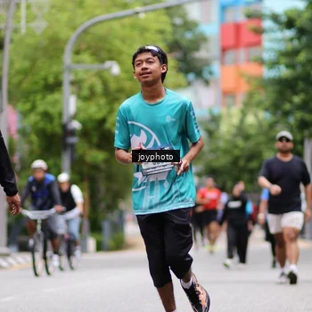 Runner Photo 8974898