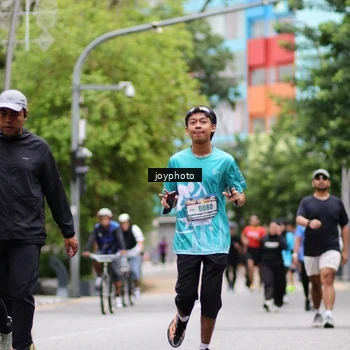 Runner Photo 8974899