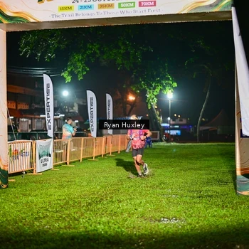 Runner Photo 8974921