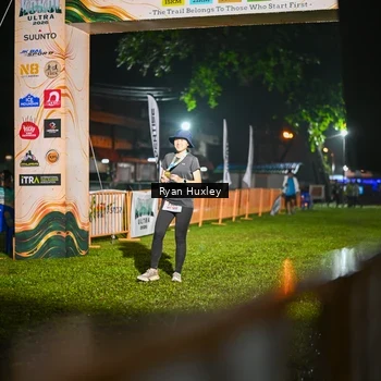 Runner Photo 8975001