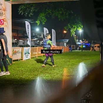 Runner Photo 8975007
