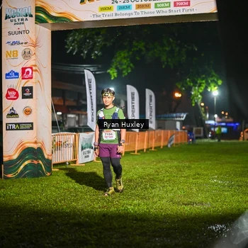 Runner Photo 8975013