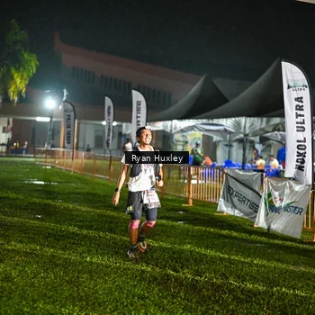 Runner Photo 8975052