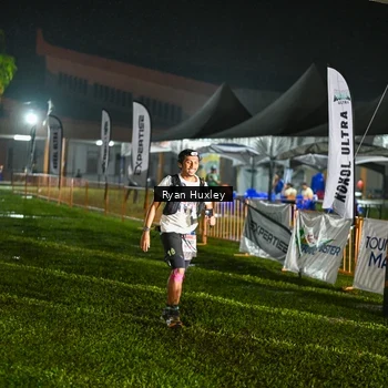 Runner Photo 8975054