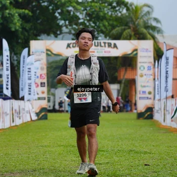 Runner Photo 8975210