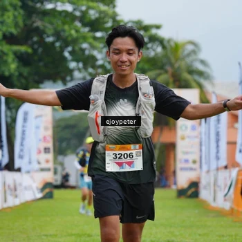 Runner Photo 8975211