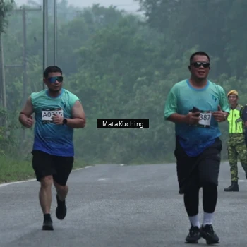 Runner Photo 8975247