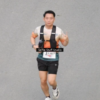 Runner Photo 8975249