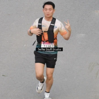 Runner Photo 8975264
