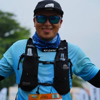 Runner Photo 8975359