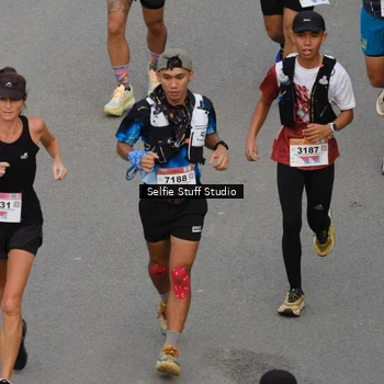 Runner Photo 8975436