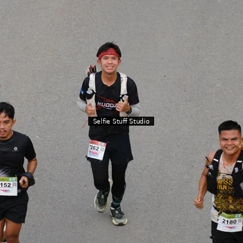 Runner Photo 8975527