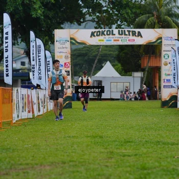 Runner Photo 8975656