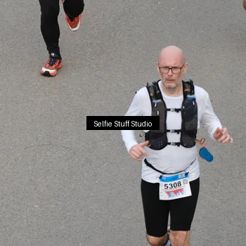 Runner Photo 8975662