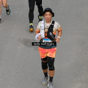 Runner Photo 8975751