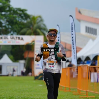 Runner Photo 8975796