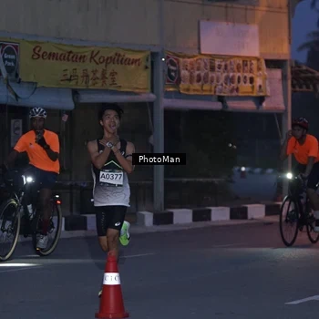 Runner Photo 8975892