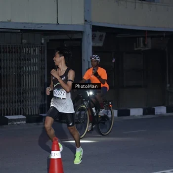 Runner Photo 8975894