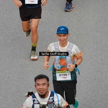 Runner Photo 8975898
