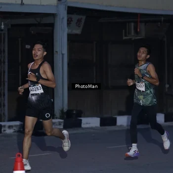 Runner Photo 8975903