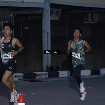 Runner Photo 8975905